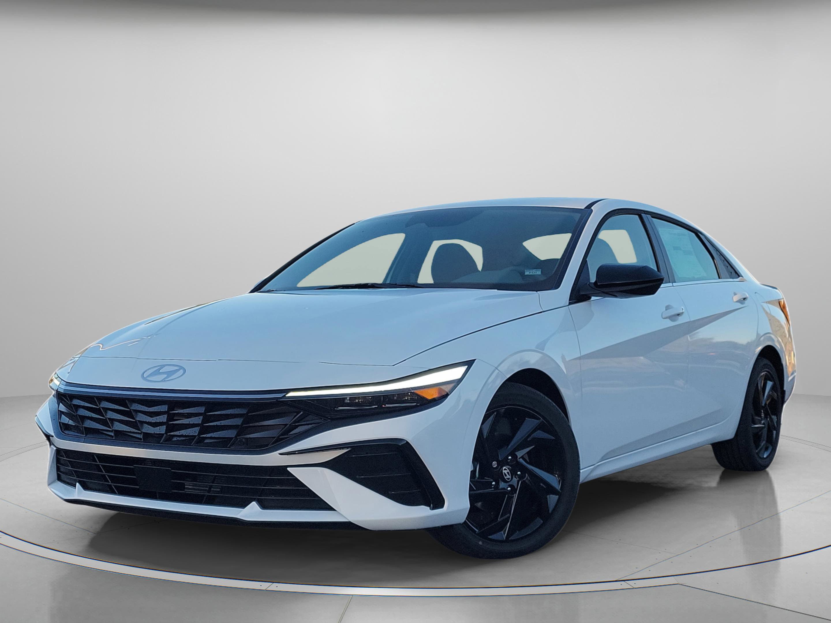 New 2026 Hyundai Elantra SEL Sport image 2