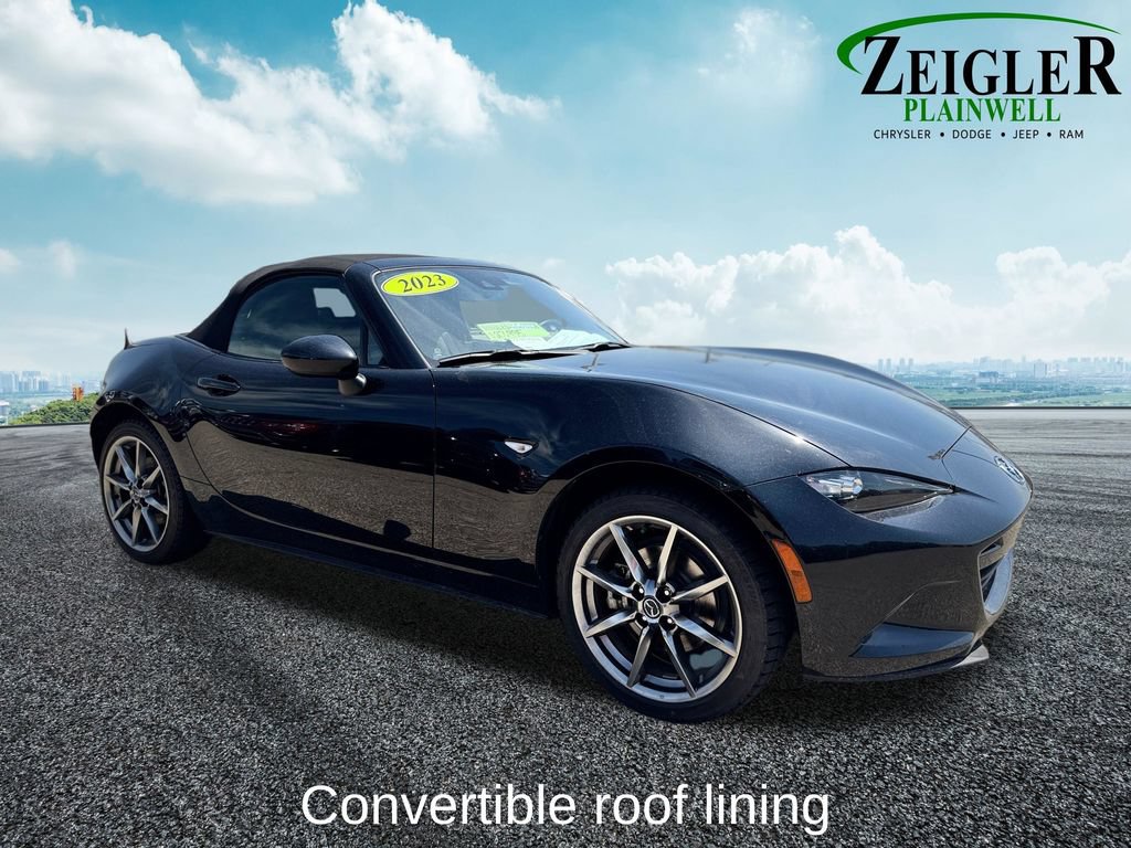 Used 2023 MAZDA MX-5 Miata Grand Touring RWD image 6