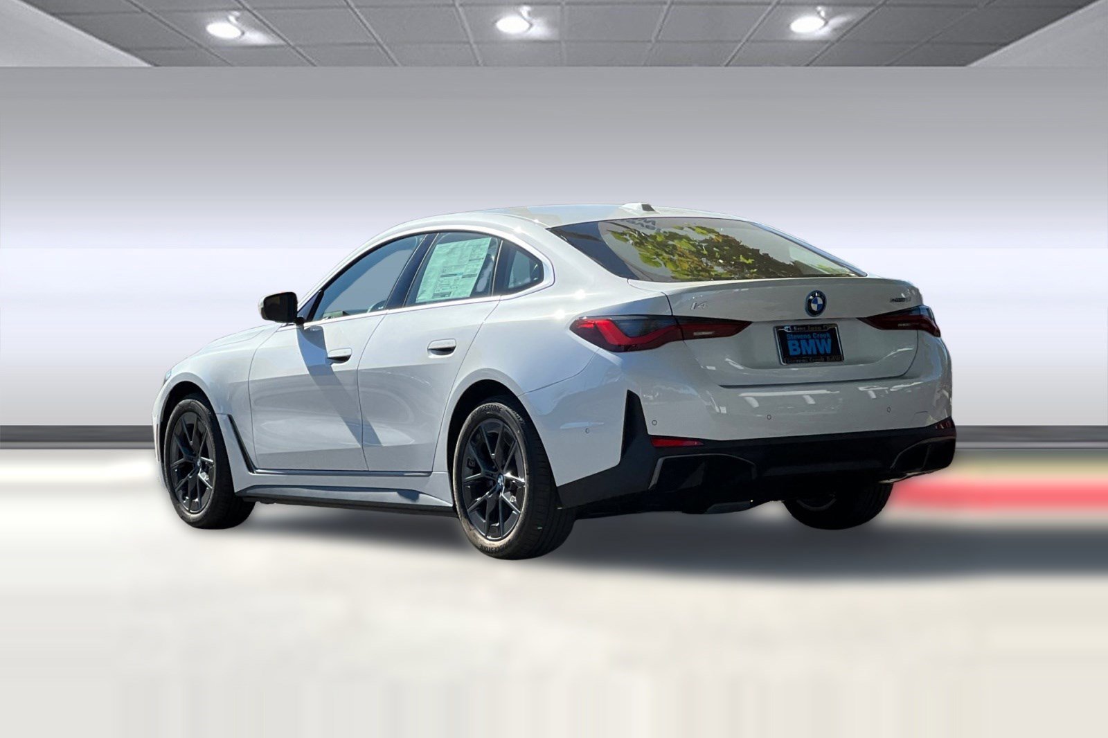 Used 2025 BMW i4 eDrive40 w/ Premium Package RWD image 3