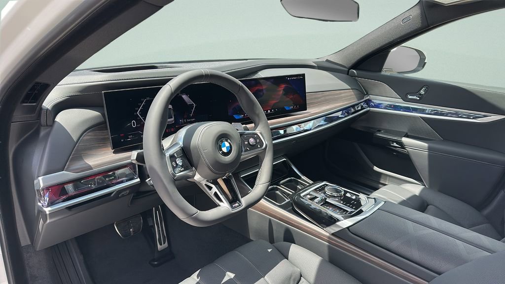 New 2026 BMW 760i xDrive w/ Premium Package AWD/4WD image 9