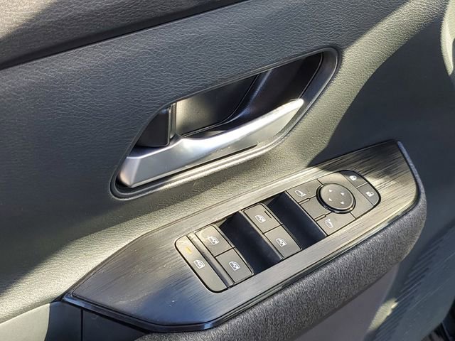 New 2026 Nissan Kicks SV w/ SV Premium Package image 25