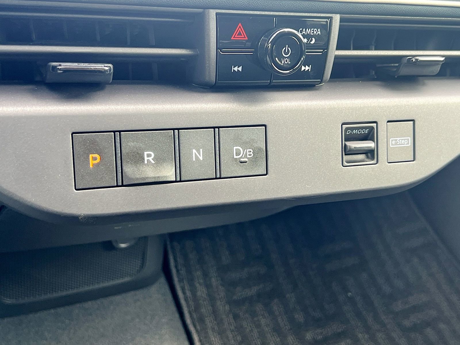 New 2026 Nissan Leaf image 16