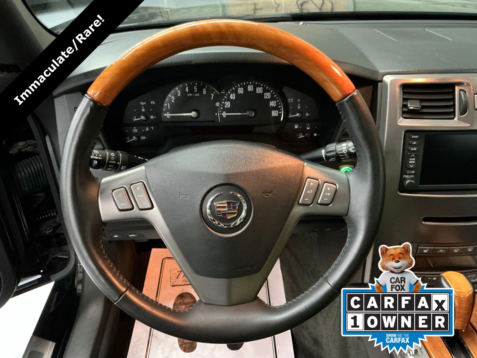 Used 2005 Cadillac XLR image 28