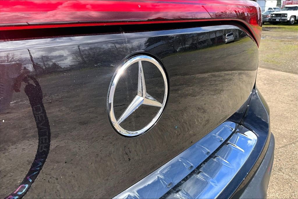 Used 2023 Mercedes-Benz EQB 250+ image 11