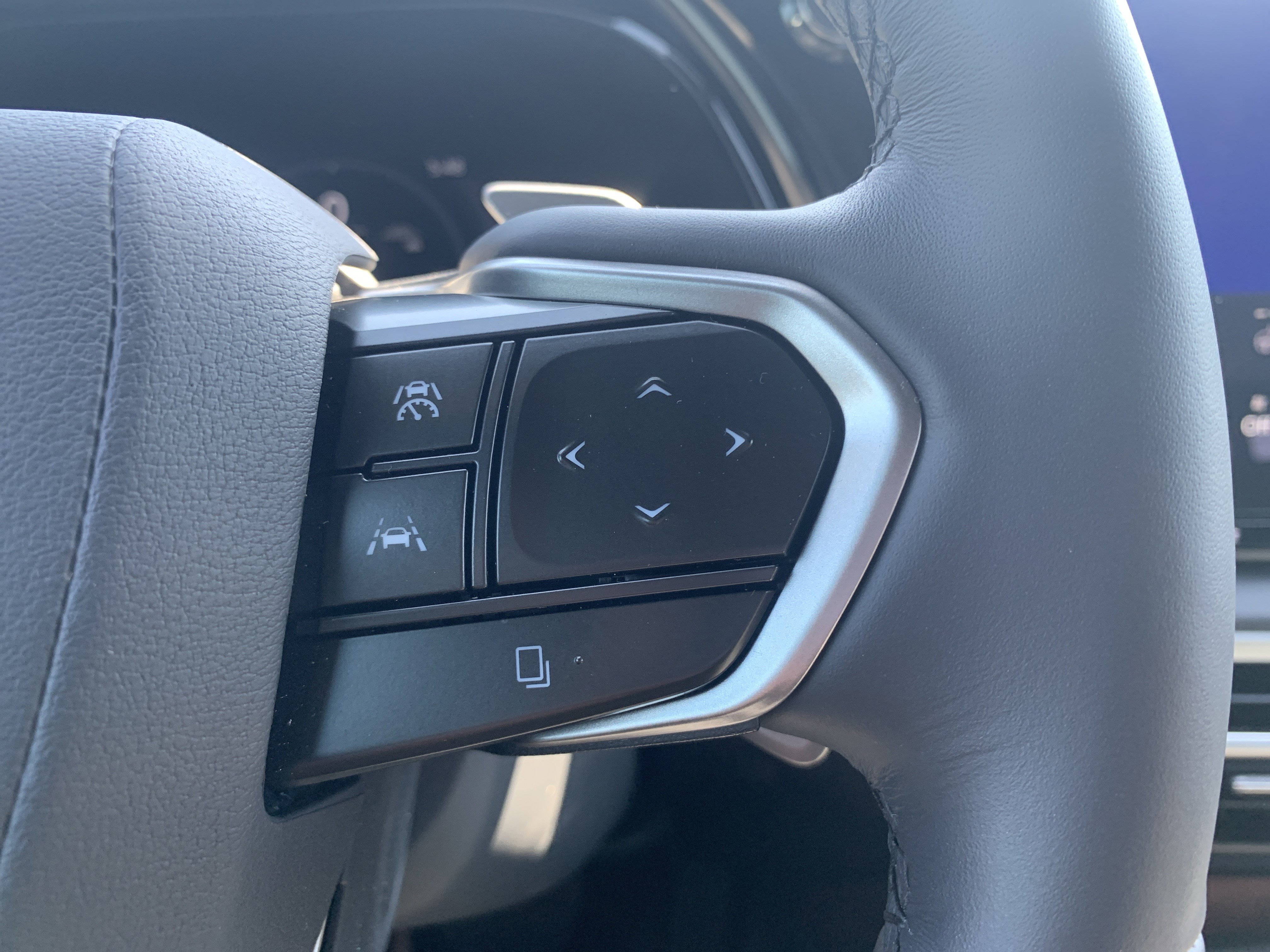 Used 2025 Lexus RX 350 350h Luxury w/ Convenience Package image 20