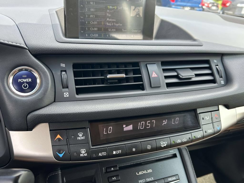 Used 2016 Lexus CT 200h w/ Navigation Package FWD image 23