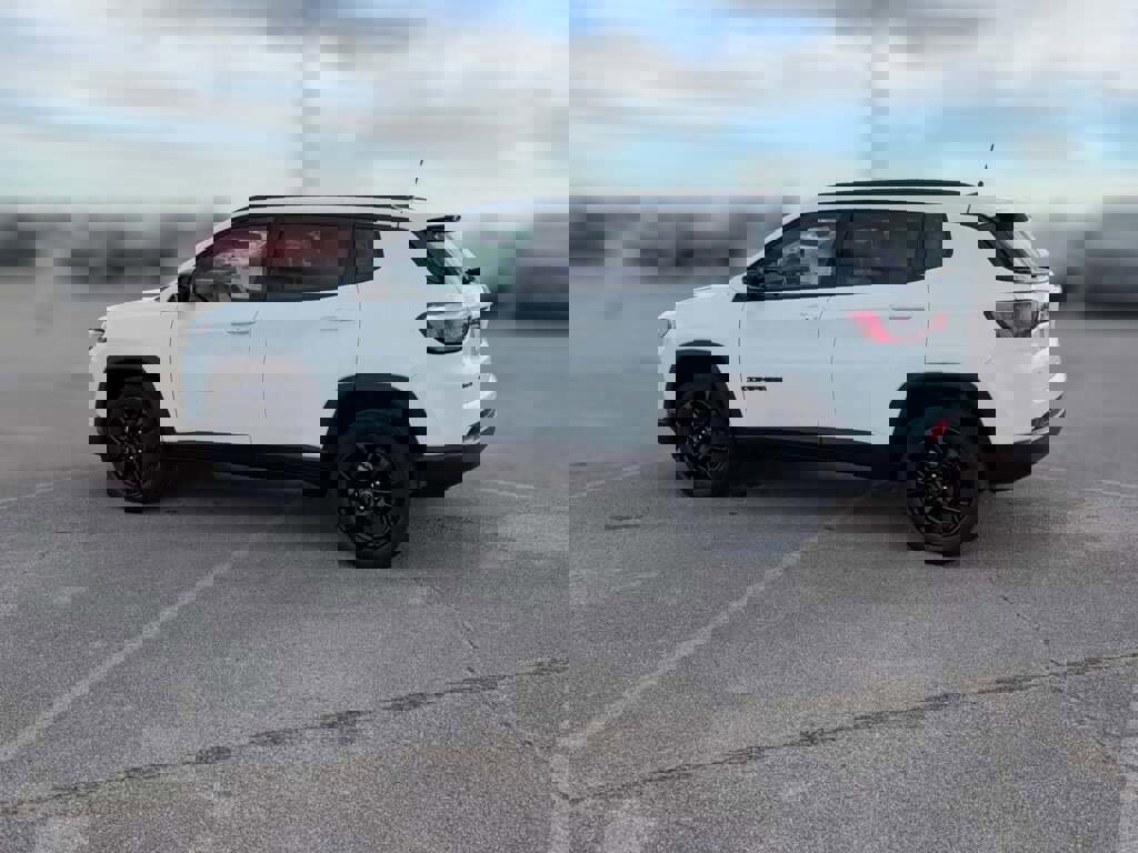 New 2026 Jeep Compass Latitude image 7