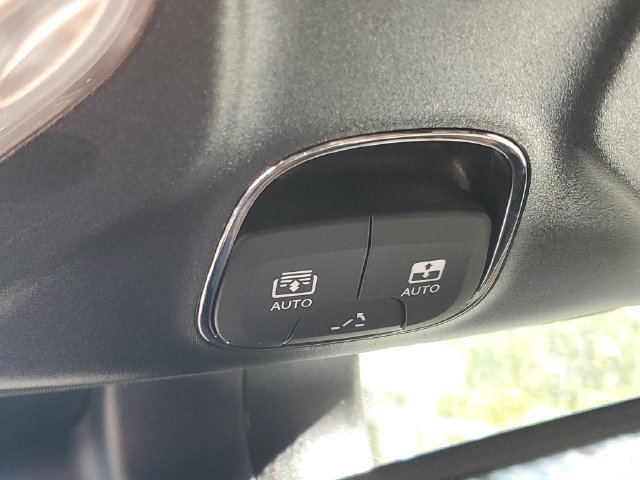 New 2026 Jeep Compass Limited w/ Sun, Sound & Navigation Group AWD/4WD image 29