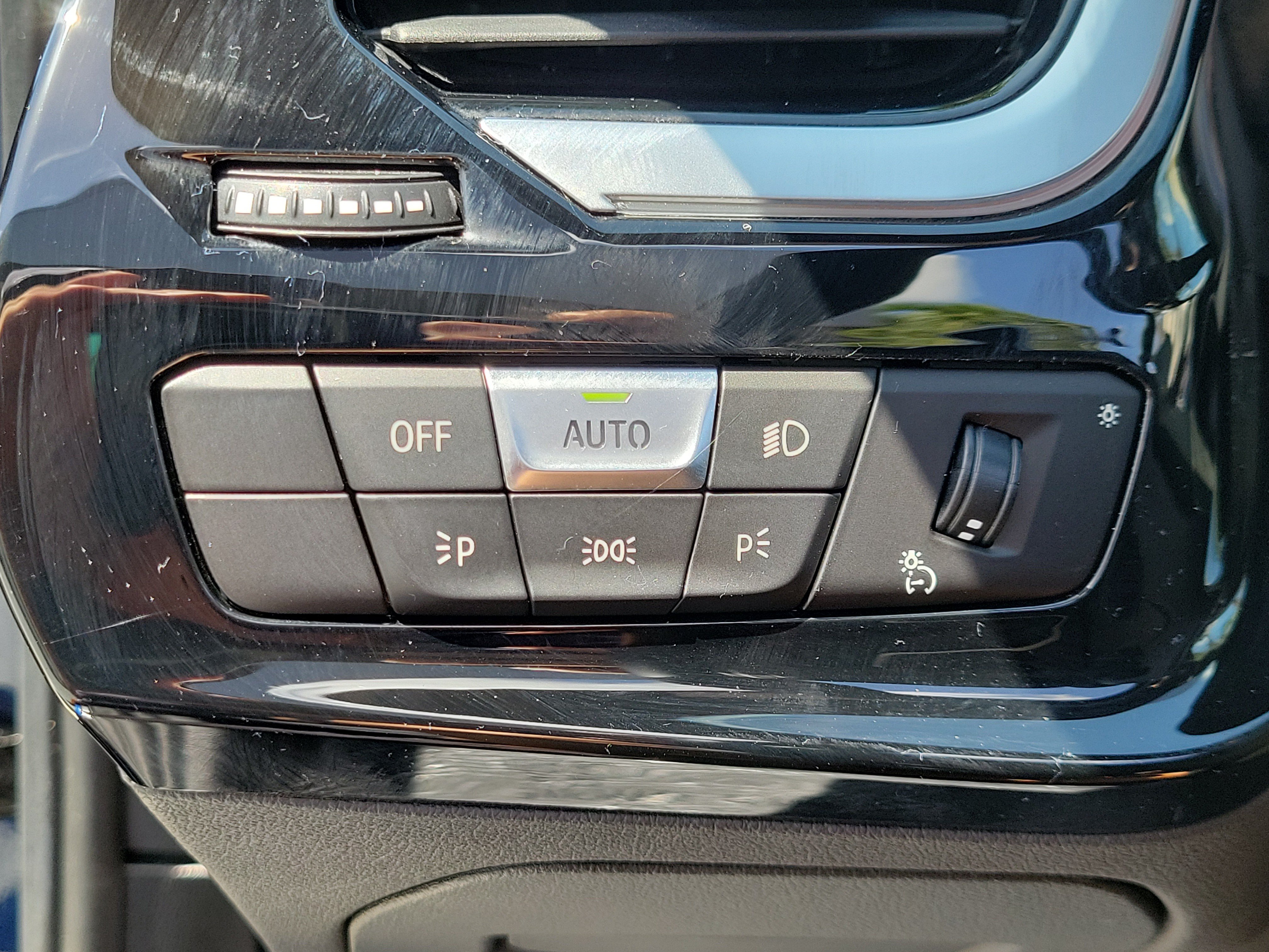 Used 2019 BMW Z4 sDrive30i w/ Convenience Package RWD image 17