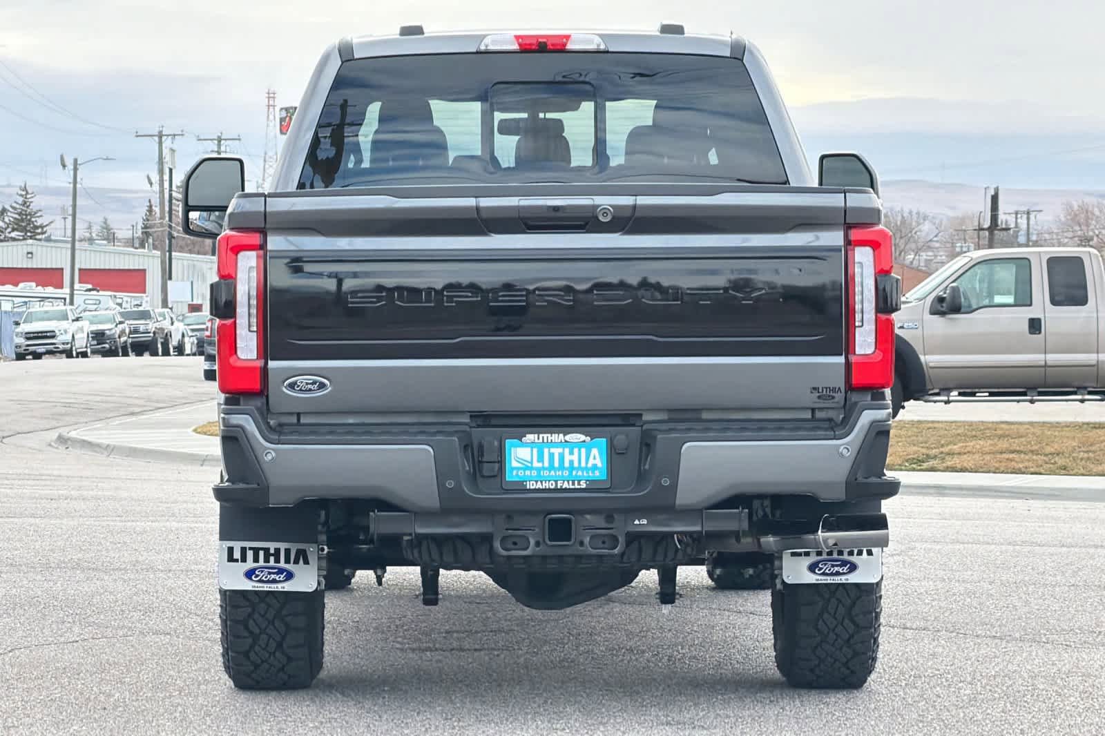 New 2026 Ford F350 Platinum w/ Tremor Off-Road Package image 14