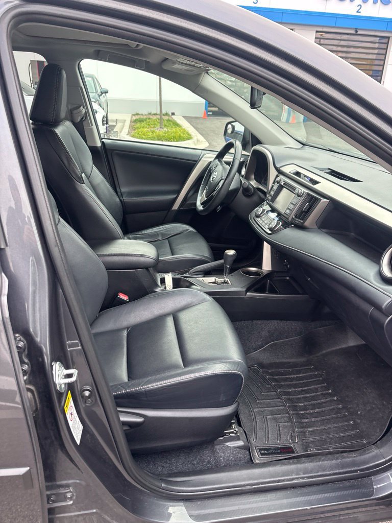 Used 2014 Toyota RAV4 Limited w/ Technology Package AWD/4WD image 9