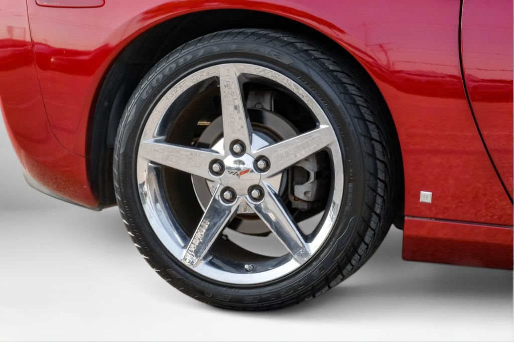 Used 2007 Chevrolet Corvette Convertible w/ Preferred Equipment Group RWD image 47
