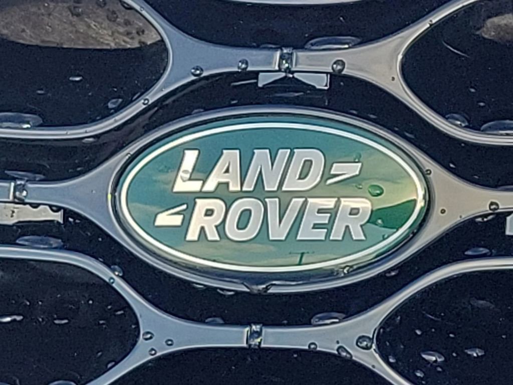 New 2025 Land Rover Discovery Sport S image 9