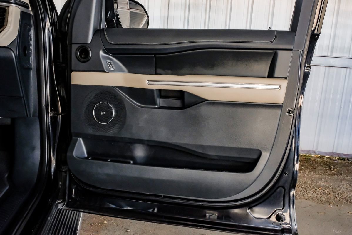 Used 2022 Ford Expedition Max Limited image 46