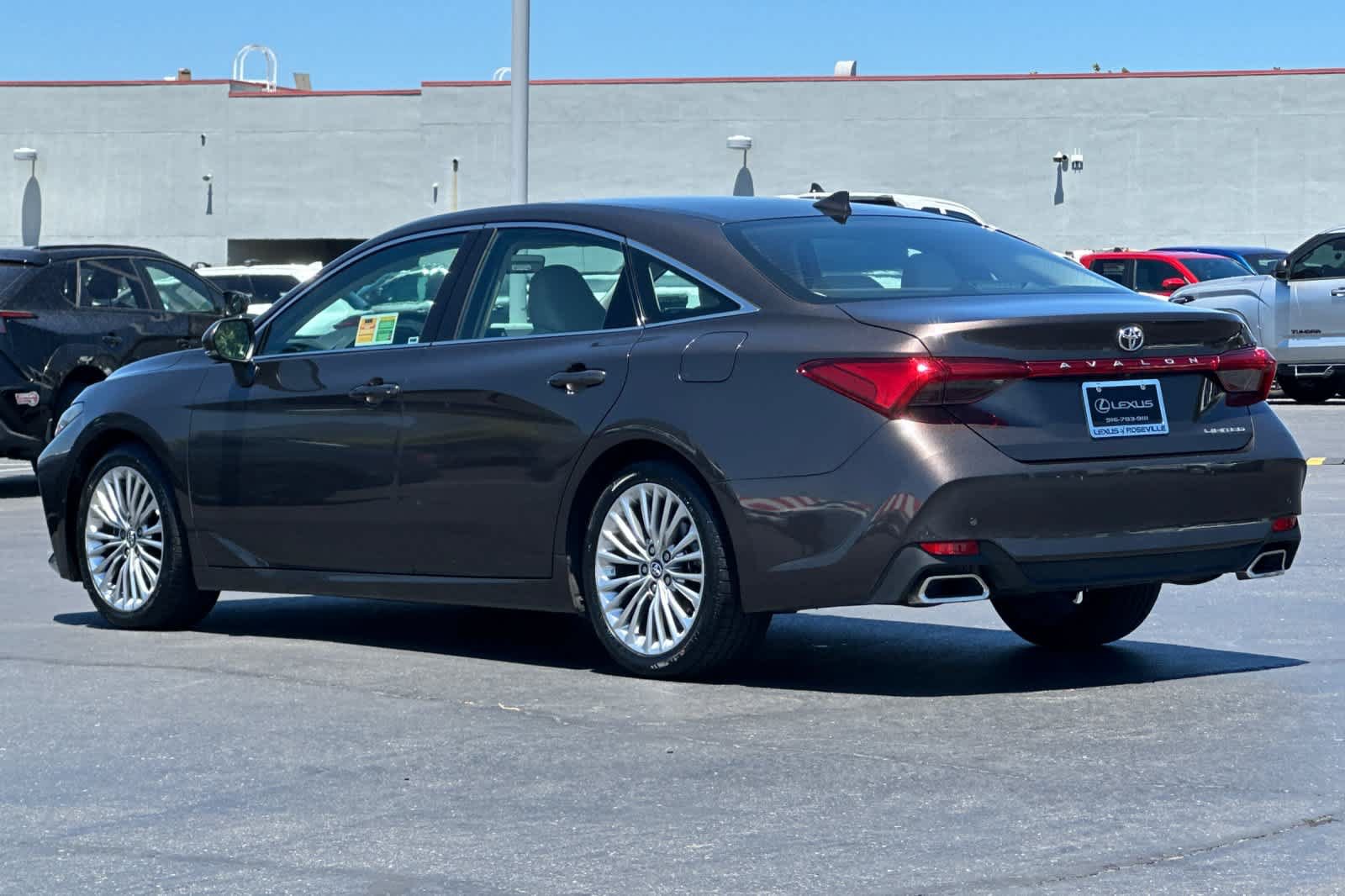 Used 2020 Toyota Avalon Limited w/ Advanced Safety Package FWD image 7
