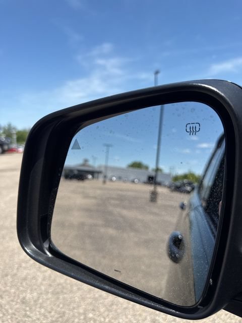 Used 2021 Jeep Grand Cherokee Laredo X AWD/4WD image 16