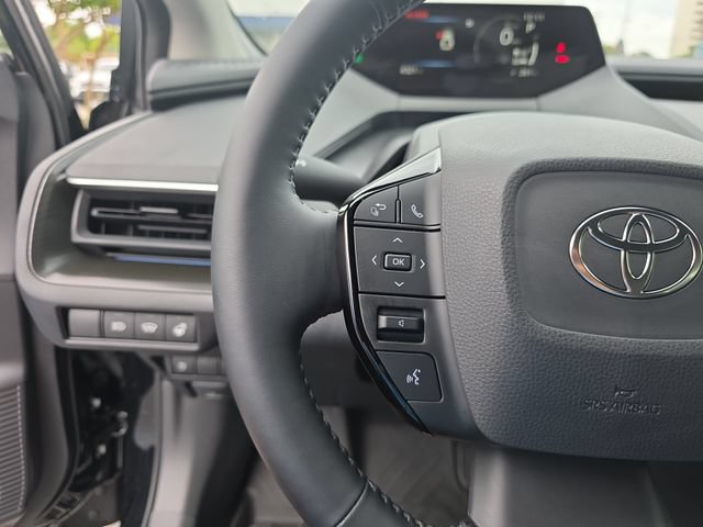 Used 2025 Toyota Prius FWD image 19