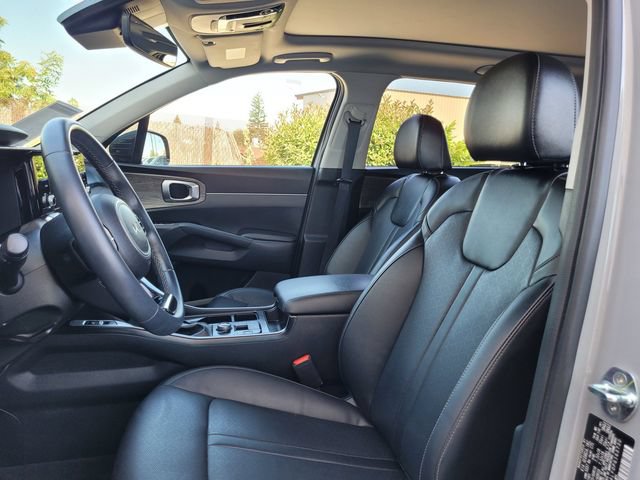 Certified 2023 Kia Sorento EX w/ Panoramic Sunroof Package FWD image 13