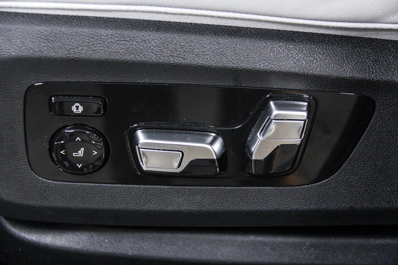 Used 2026 BMW XM Label Red AWD/4WD image 21