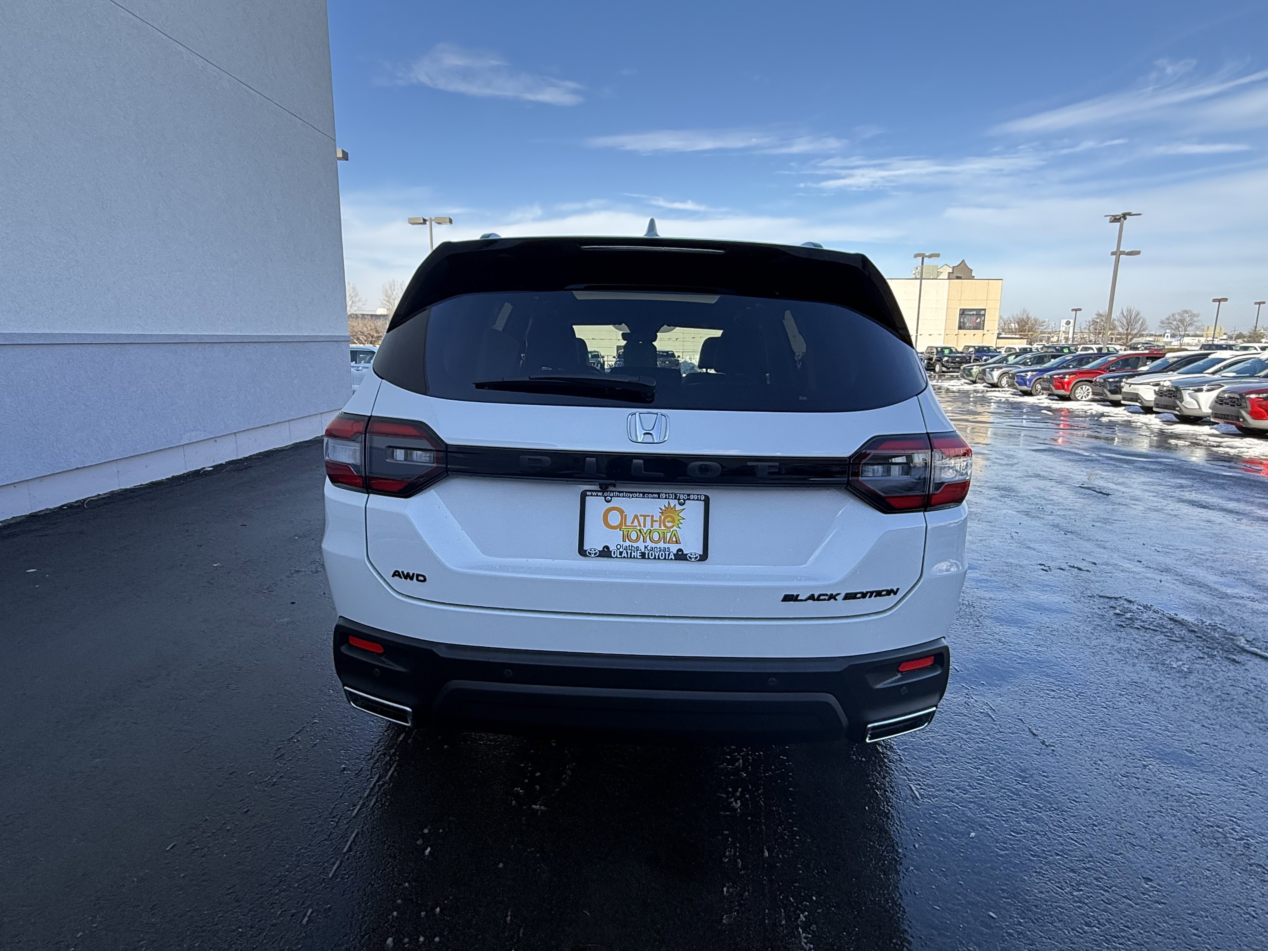 Used 2025 Honda Pilot Black Edition image 21