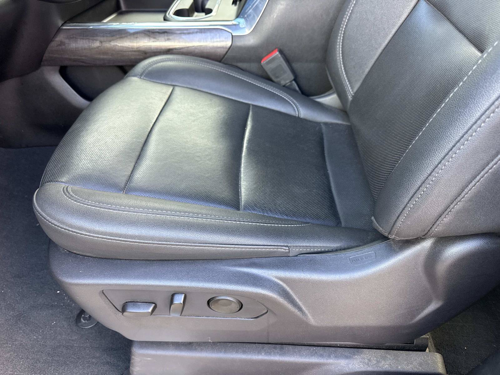 Used 2024 Chevrolet Silverado 3500 LTZ w/ LTZ Convenience Package AWD/4WD image 19