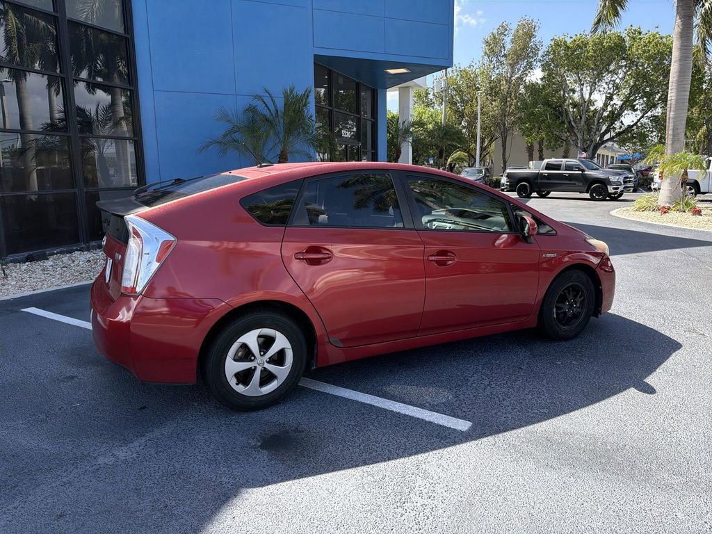Used 2014 Toyota Prius Three image 8