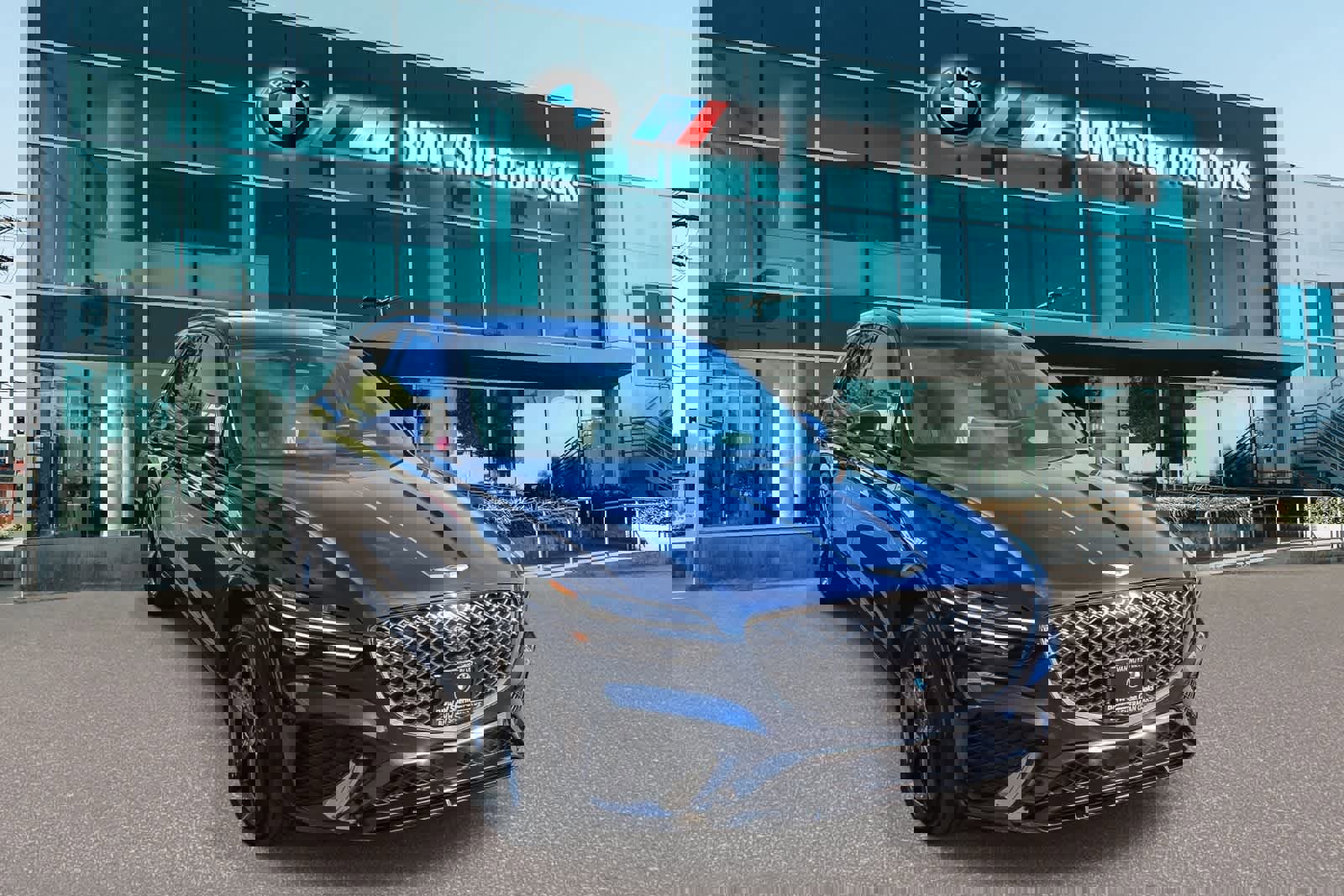 Used 2023 Genesis GV70 3.5T Sport w/ Sport Prestige Package image 3