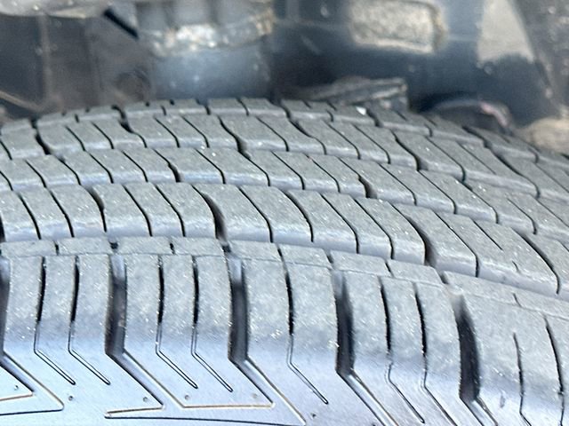 Used 2023 Nissan Rogue S image 31