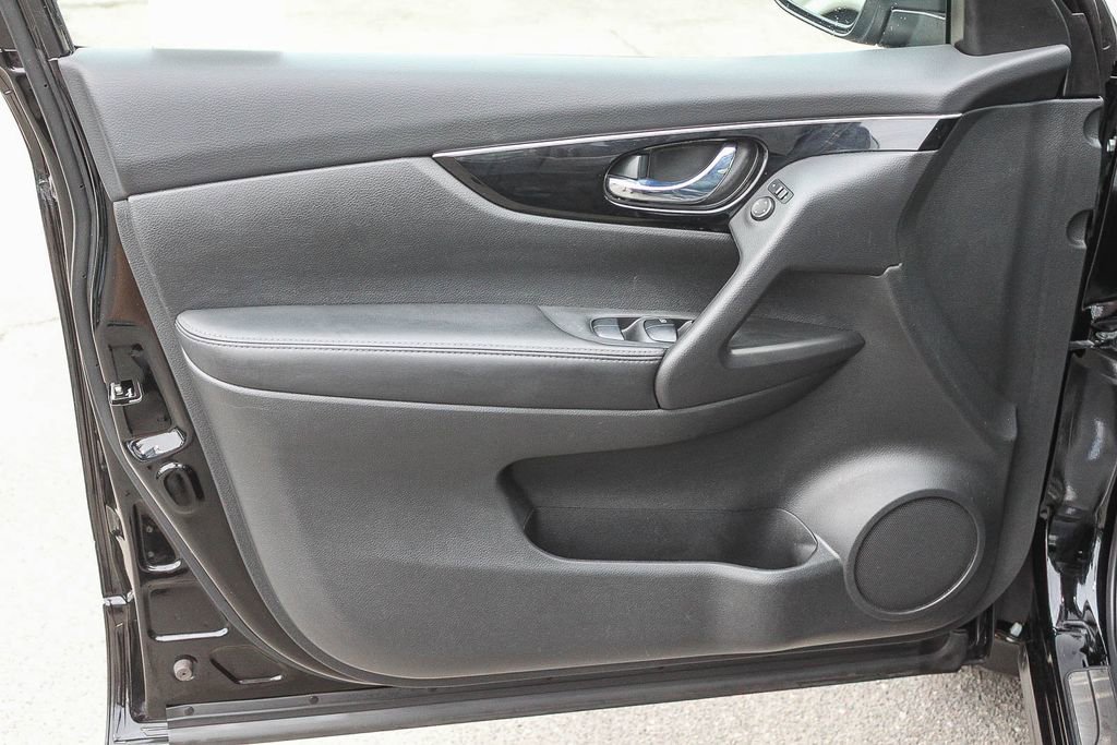 Used 2019 Nissan Rogue Sport SL image 26