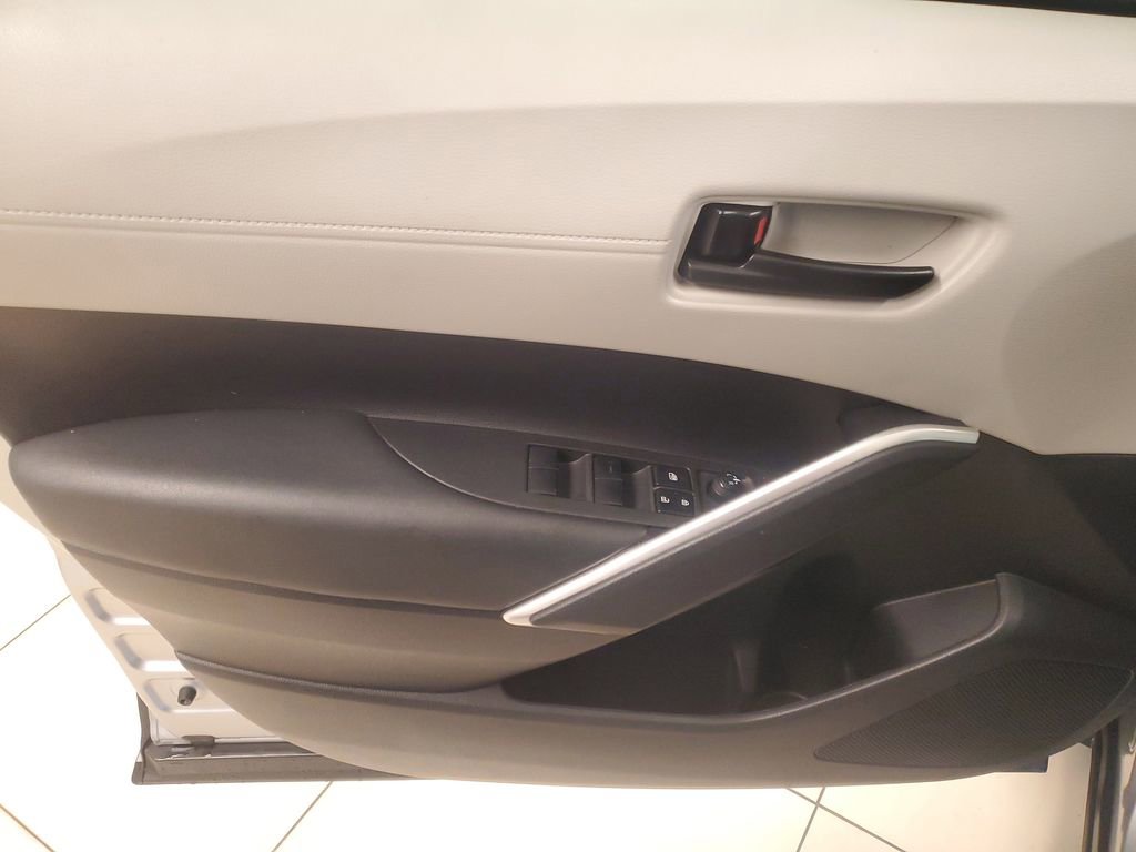 Certified 2022 Toyota Corolla Cross L image 17