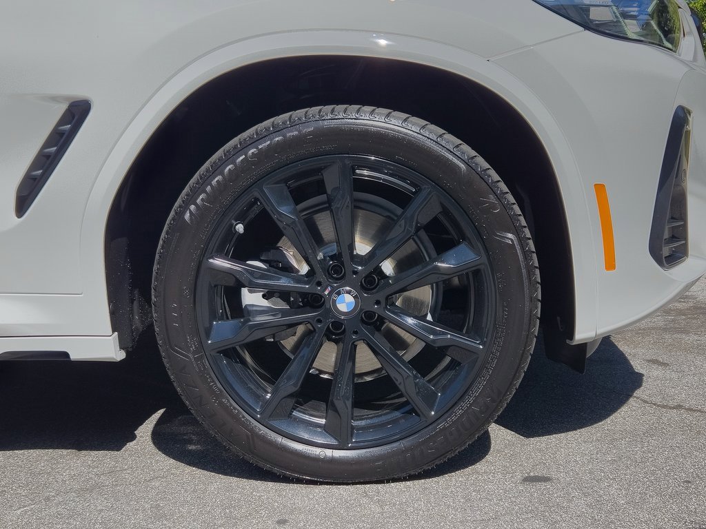 Used 2024 BMW X4 xDrive30i w/ Premium Package image 9