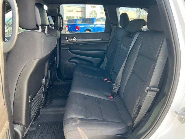 Used 2018 Jeep Grand Cherokee Laredo w/ All-Weather Capability Group image 5