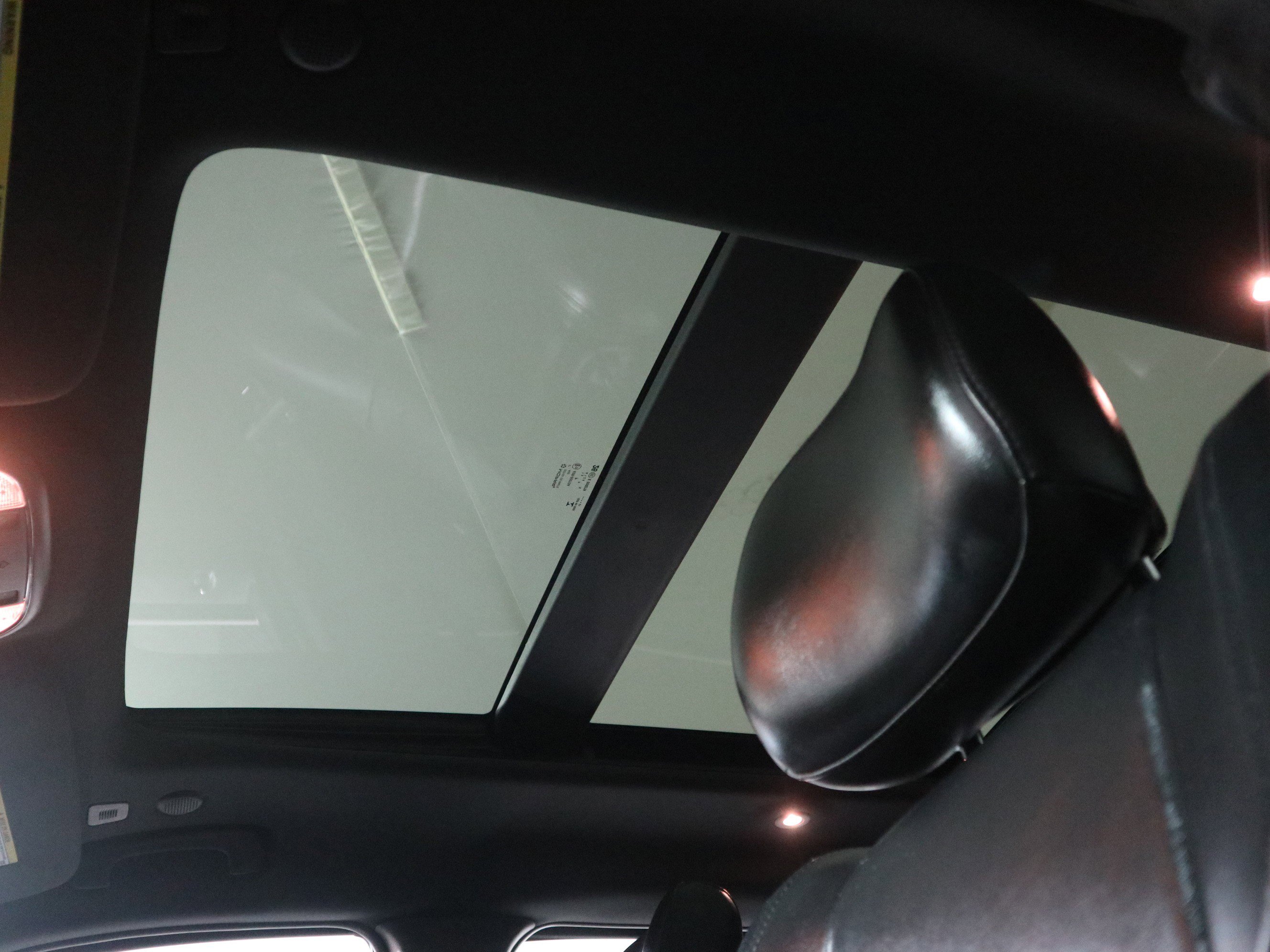 Used 2021 Jeep Grand Cherokee Limited w/ Luxury Group II image 35