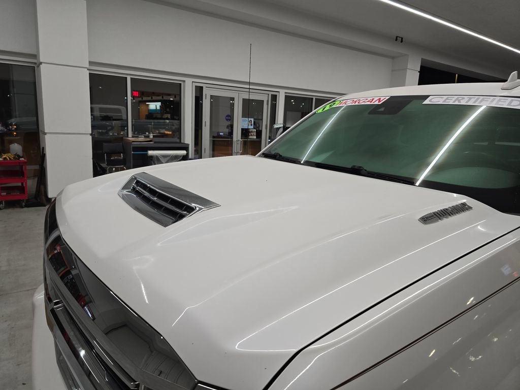 Used 2019 Chevrolet Silverado 2500 High Country w/ Duramax Plus Package image 9