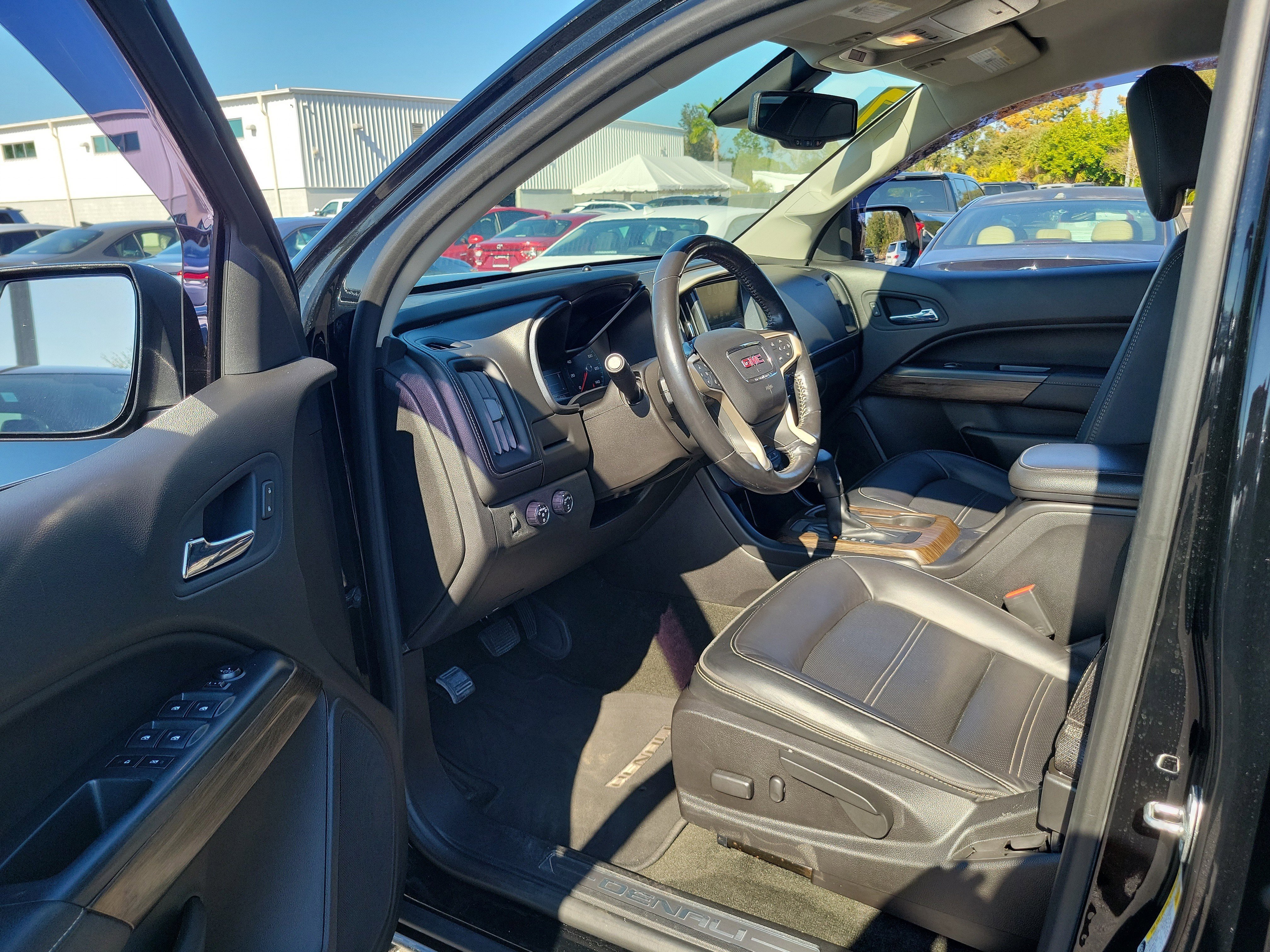 Used 2017 GMC Canyon Denali image 21