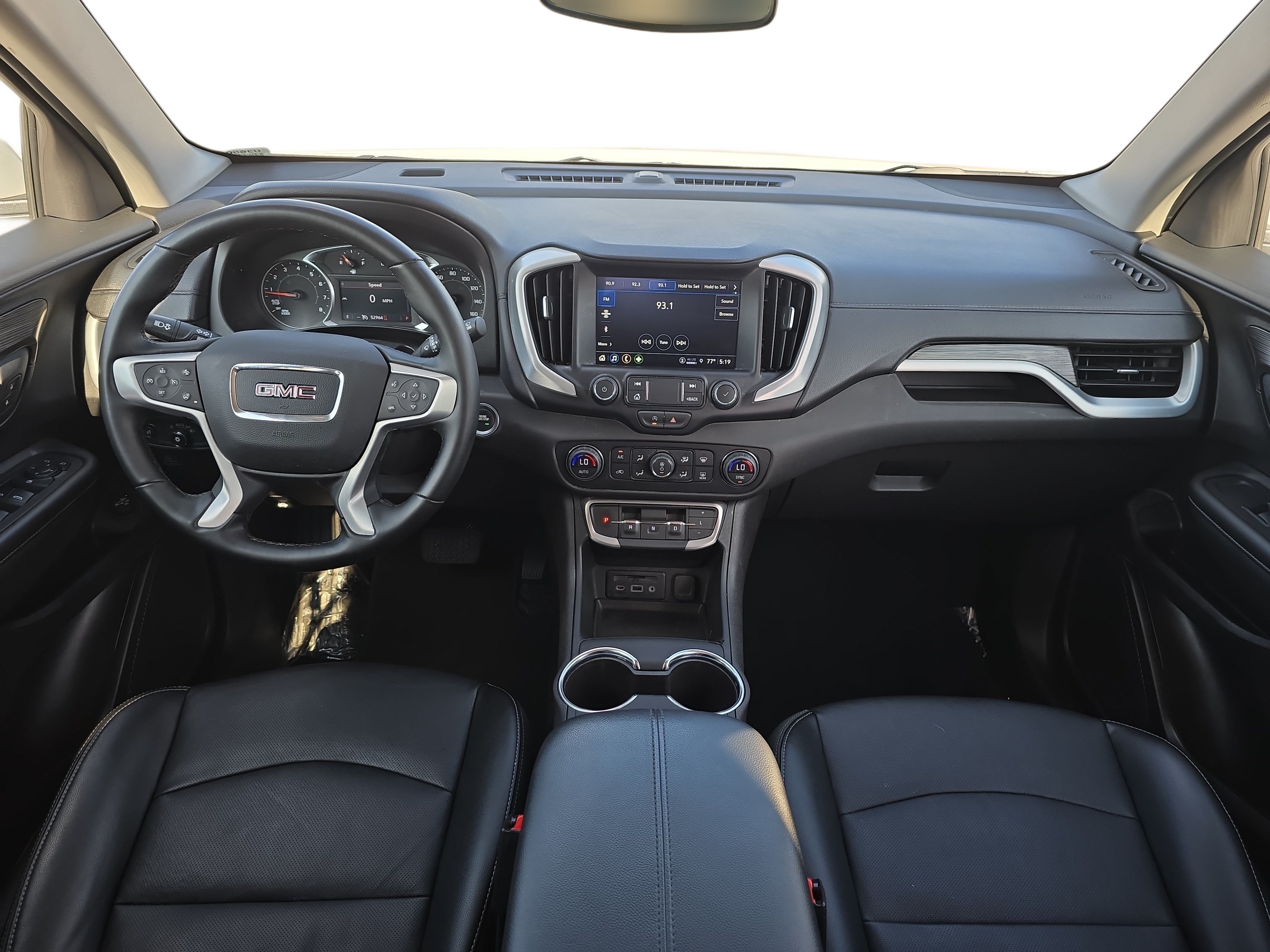 Used 2024 GMC Terrain SLT AWD/4WD image 9