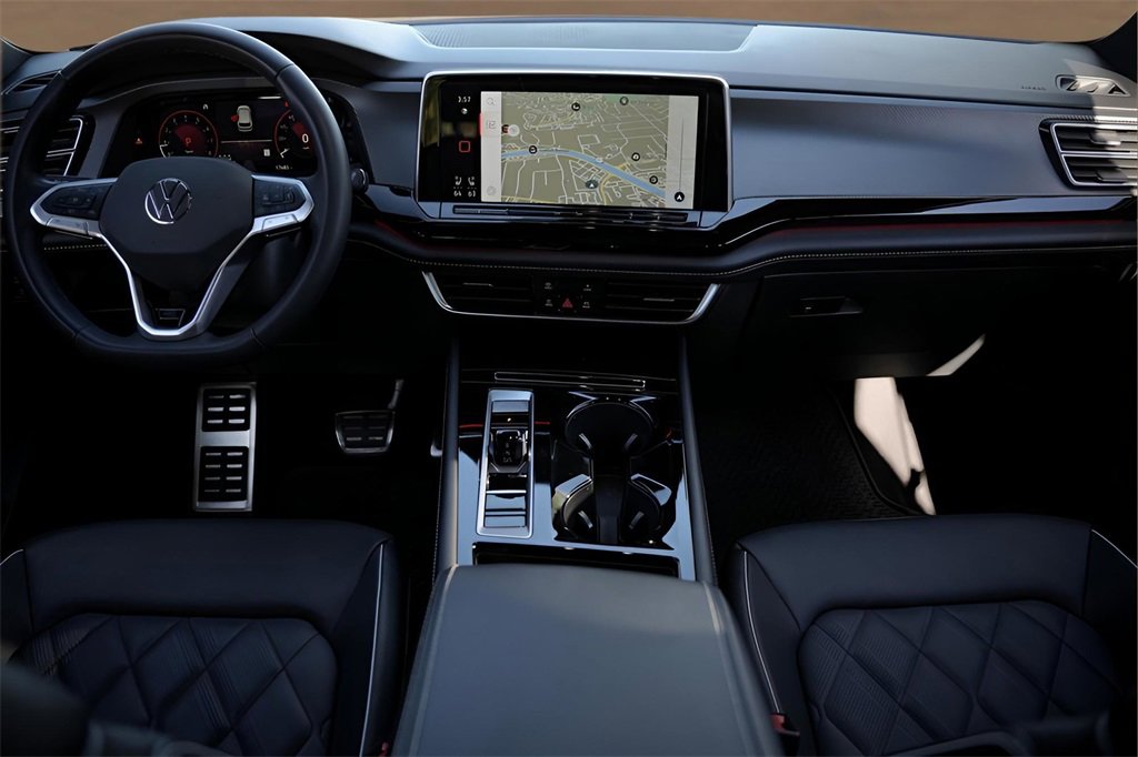 Used 2024 Volkswagen Atlas Cross Sport SEL Premium R-Line image 19