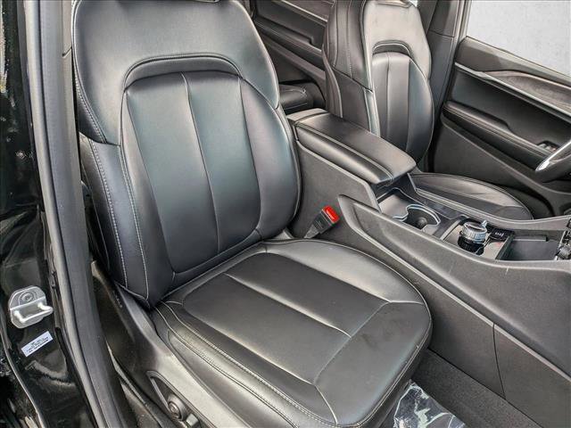 Certified 2025 Jeep Grand Cherokee L Limited w/ Black Appearance Package AWD/4WD image 19