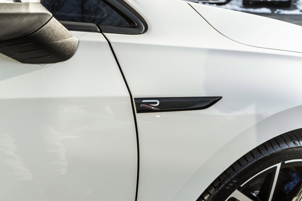 Used 2024 Volkswagen Golf R image 4