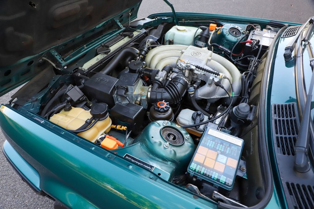 Used 1992 BMW 325i Convertible RWD image 45