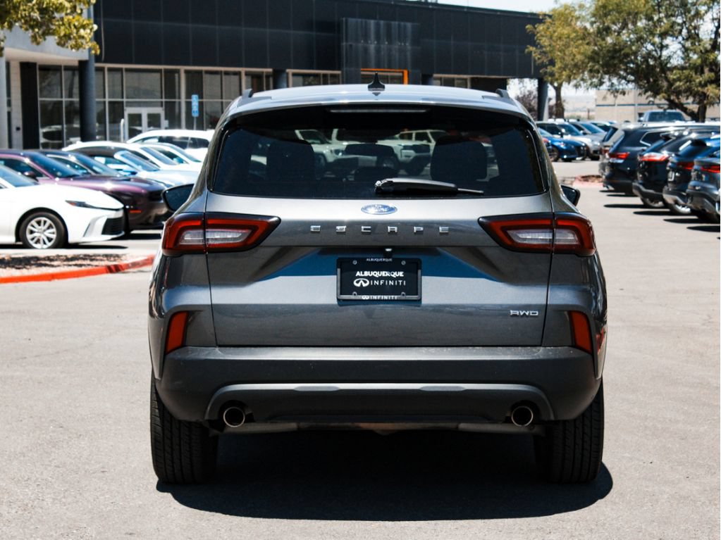 Used 2025 Ford Escape ST-Line Select AWD/4WD image 7