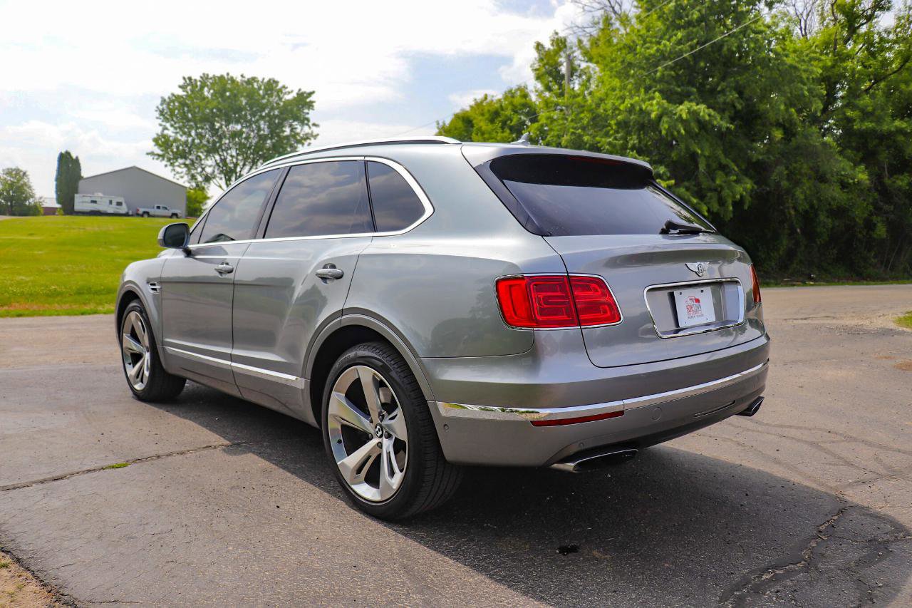 Used 2017 Bentley Bentayga image 8