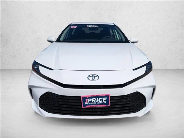 Used 2025 Toyota Camry LE image 2