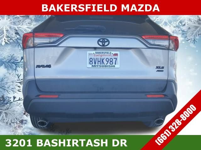 Used 2021 Toyota RAV4 XLE image 9