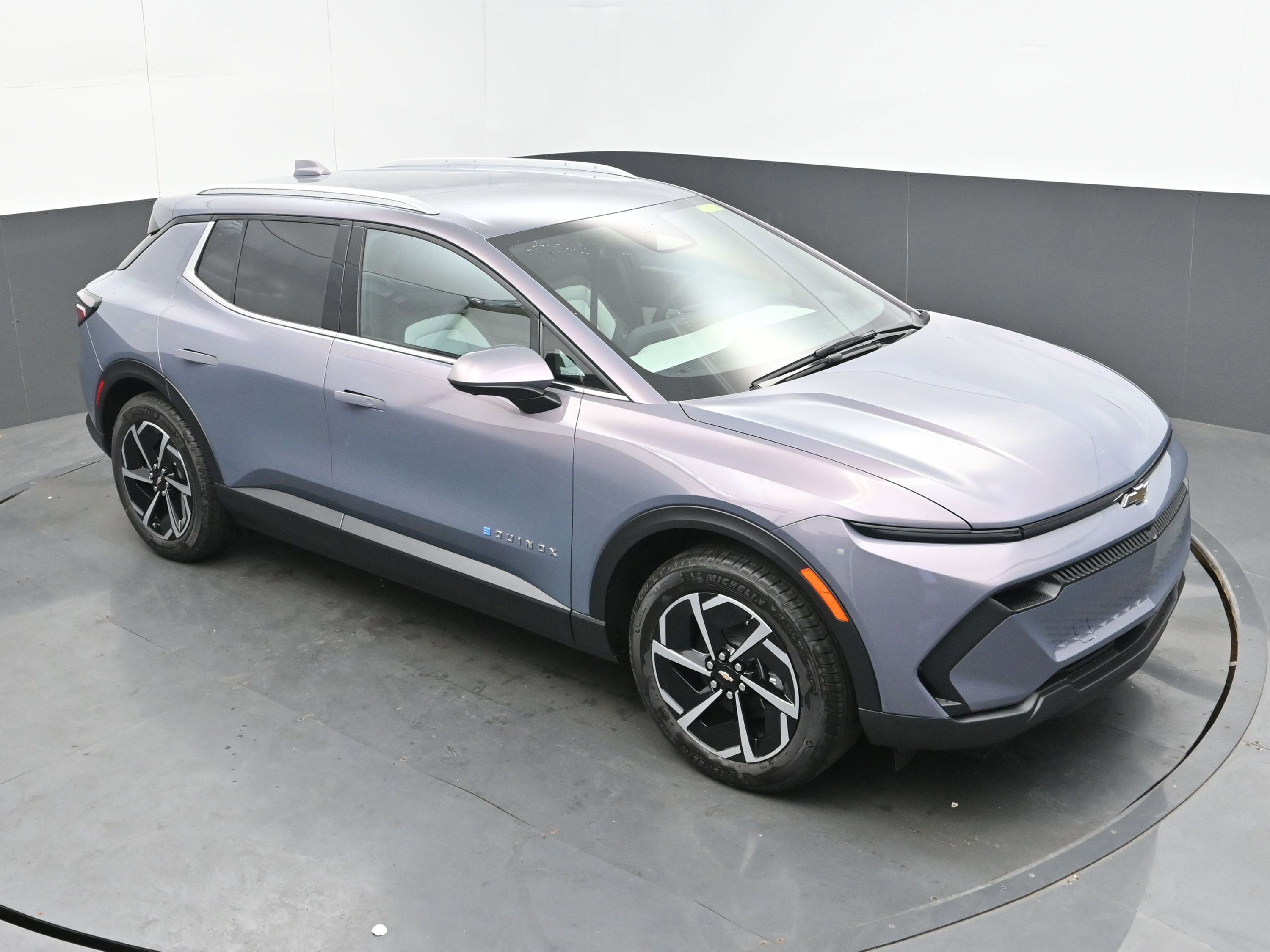 New 2026 Chevrolet Equinox EV LT image 32