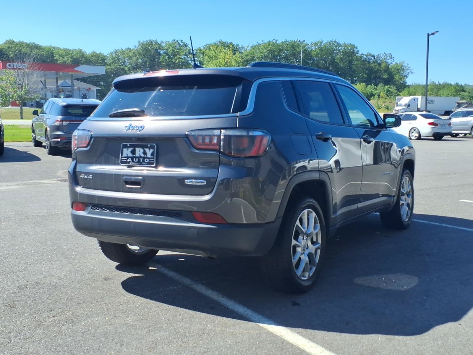 Used 2022 Jeep Compass Latitude AWD/4WD image 4