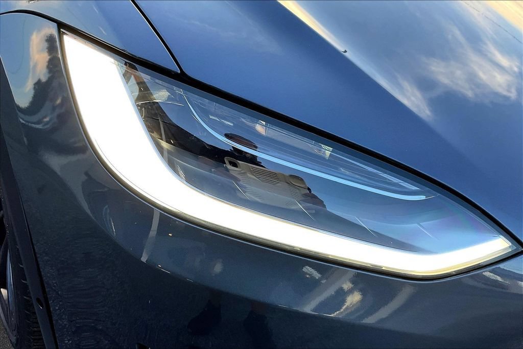 Used 2022 Tesla Model X AWD/4WD image 29