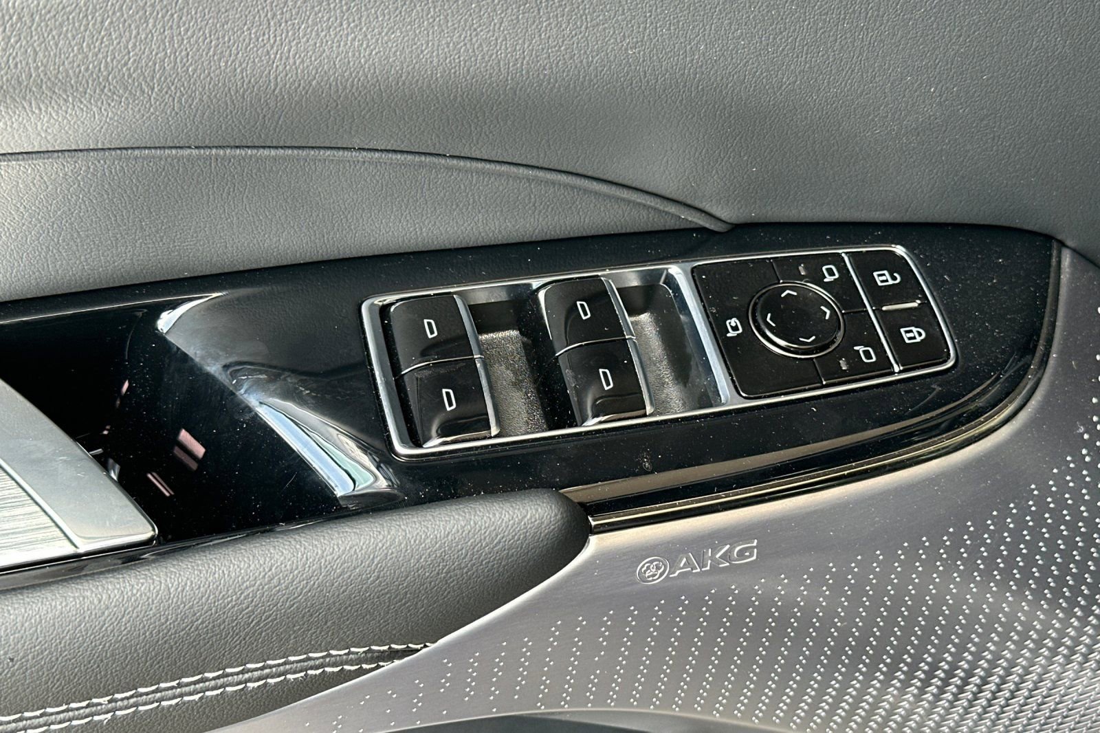 Used 2026 Cadillac Lyriq V w/ LPO, Premium Carpet Package image 12