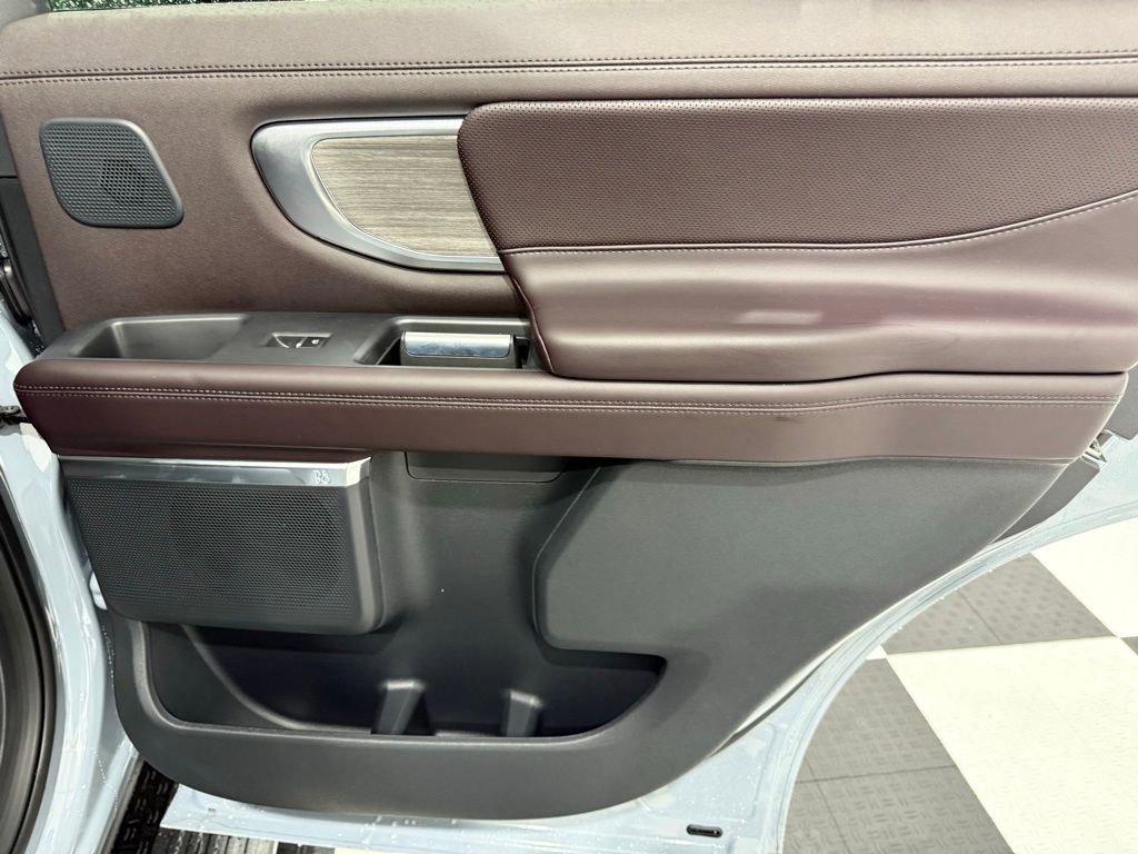 New 2025 Ford Expedition Platinum w/ Platinum Ultimate Package image 32