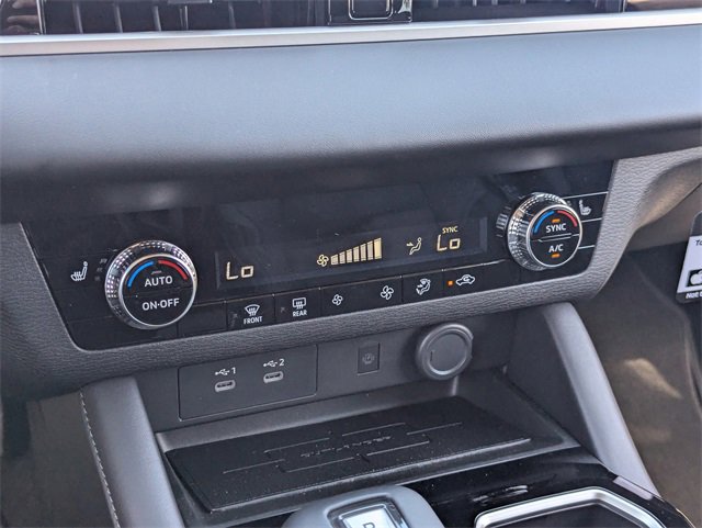 New 2025 Mitsubishi Outlander SE image 16